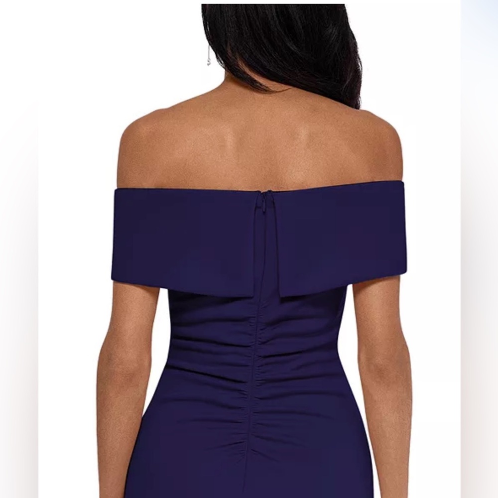 XSCAPE
Off-The-Shoulder Ruched Gown - Picture 5 of 5